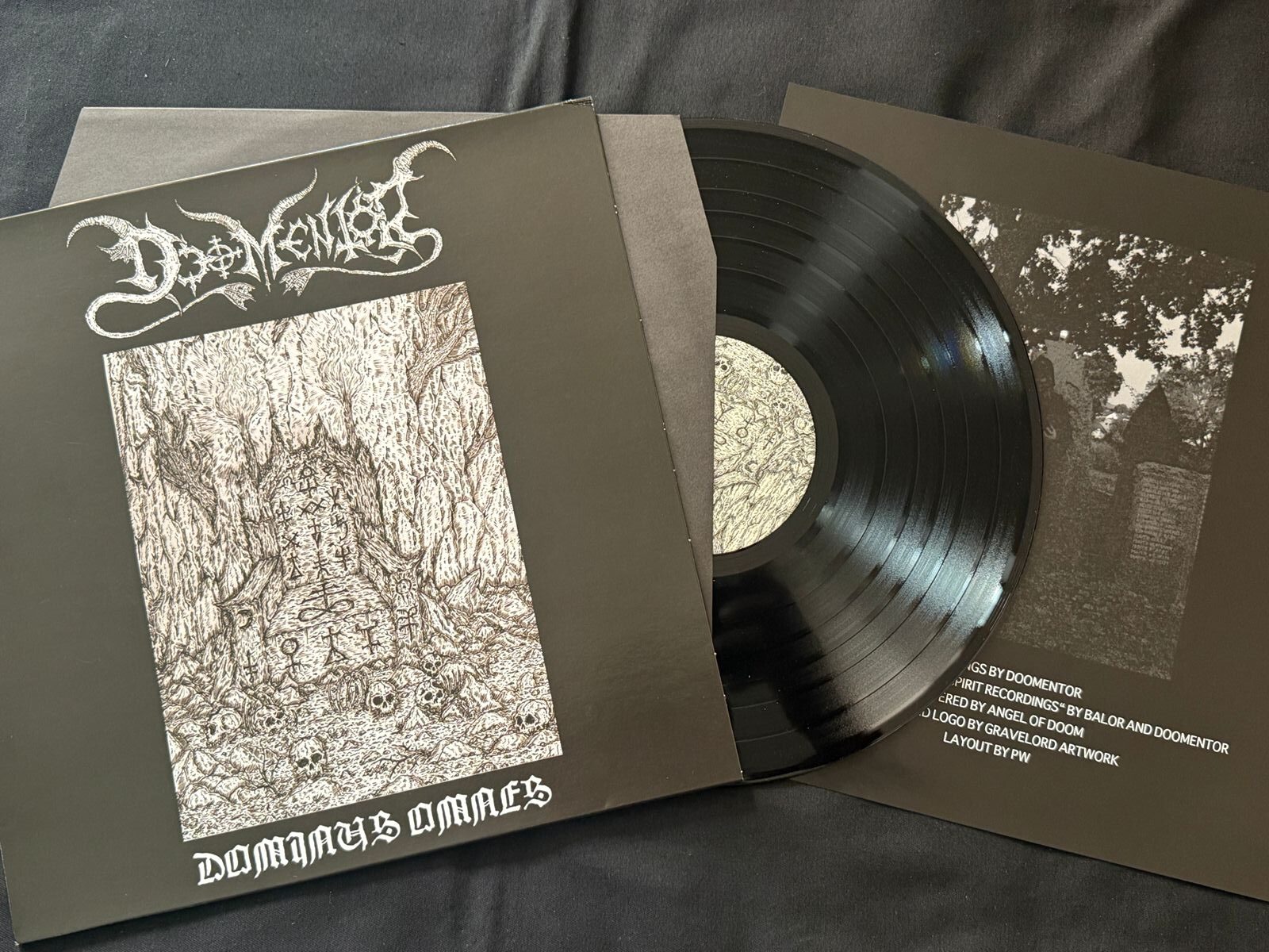 DOOMENTOR "Dominus Omnes"